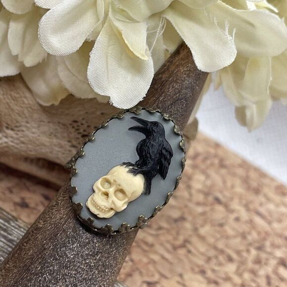 Renaissance CAMEO Skull Black Crow Raven gothic Ring Adjustable Christmas gift - Picture 3 of 16